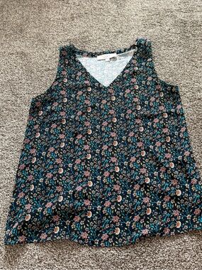Loft sleeveless blouse